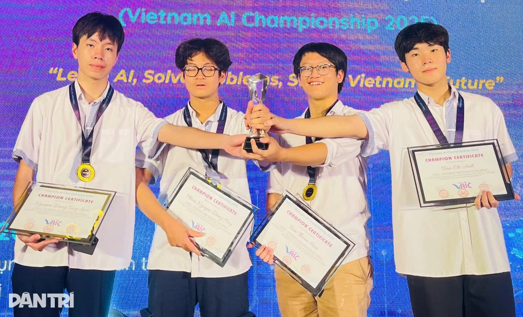 4 nam sinh 3 lần đoạt giải về trí tuệ nhân tạo - 1
