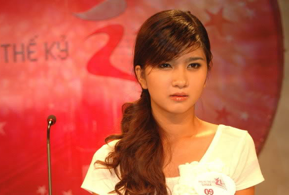 Kim Tuyến gây chú ý khi giành ngôi Á quân cuộc thi Phụ nữ thế kỷ 21.