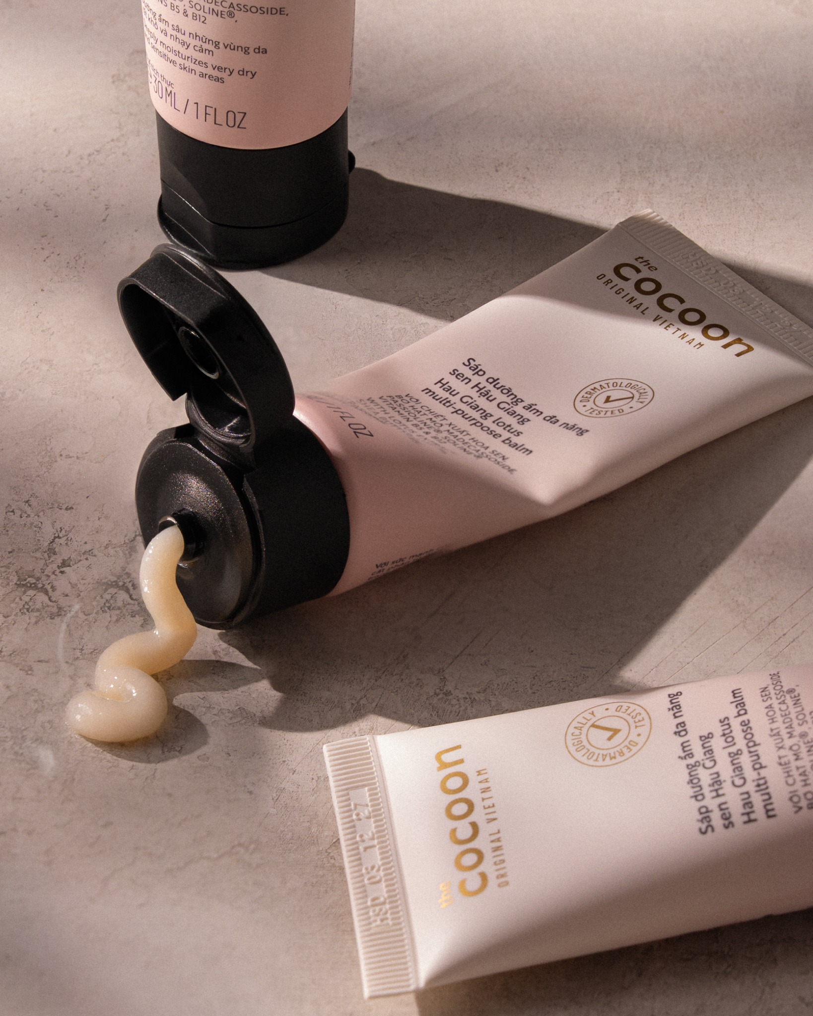 Một hũ dùng được cho tất cả: 5 sáp dưỡng đa năng đáng để đầu tư - Ảnh 2. Một hũ dùng được cho tất cả: 5 sáp dưỡng đa năng đáng để đầu tư - Ảnh 2.