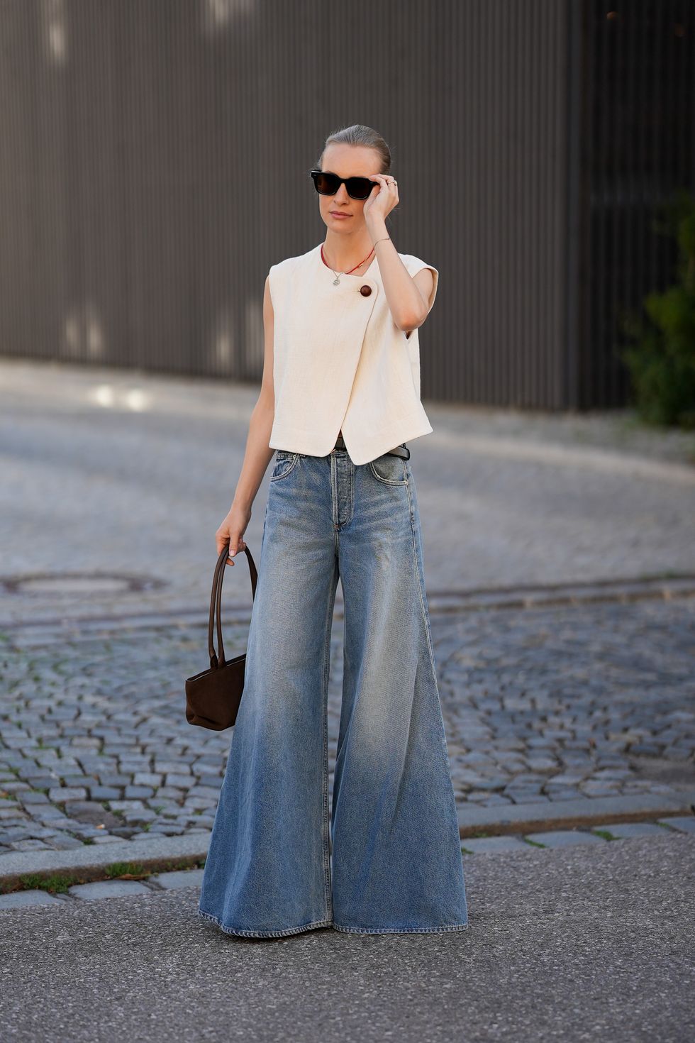 8 xu hướng denim "đốt cháy" Thu/Đông này: Đừng dại dột mặc skinny jeans nếu CHƯA BIẾT điều này! - Ảnh 3.