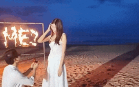 Á hậu Việt được bạn trai doanh nhân cầu hôn, trước khi gật đầu còn hỏi 1 câu khó lường- Ảnh 1. Á hậu Việt được bạn trai doanh nhân cầu hôn, trước khi gật đầu còn hỏi 1 câu khó lường- Ảnh 1.