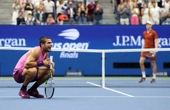 Carlos Alcaraz ăn mừng trong trận thắng Jannik Sinner ở nội dung đơn nam chung kết Mỹ Mở rộng 2025, tại Flushing Meadows, New York, Mỹ ngày 7/9/2025. Ảnh: Reuters