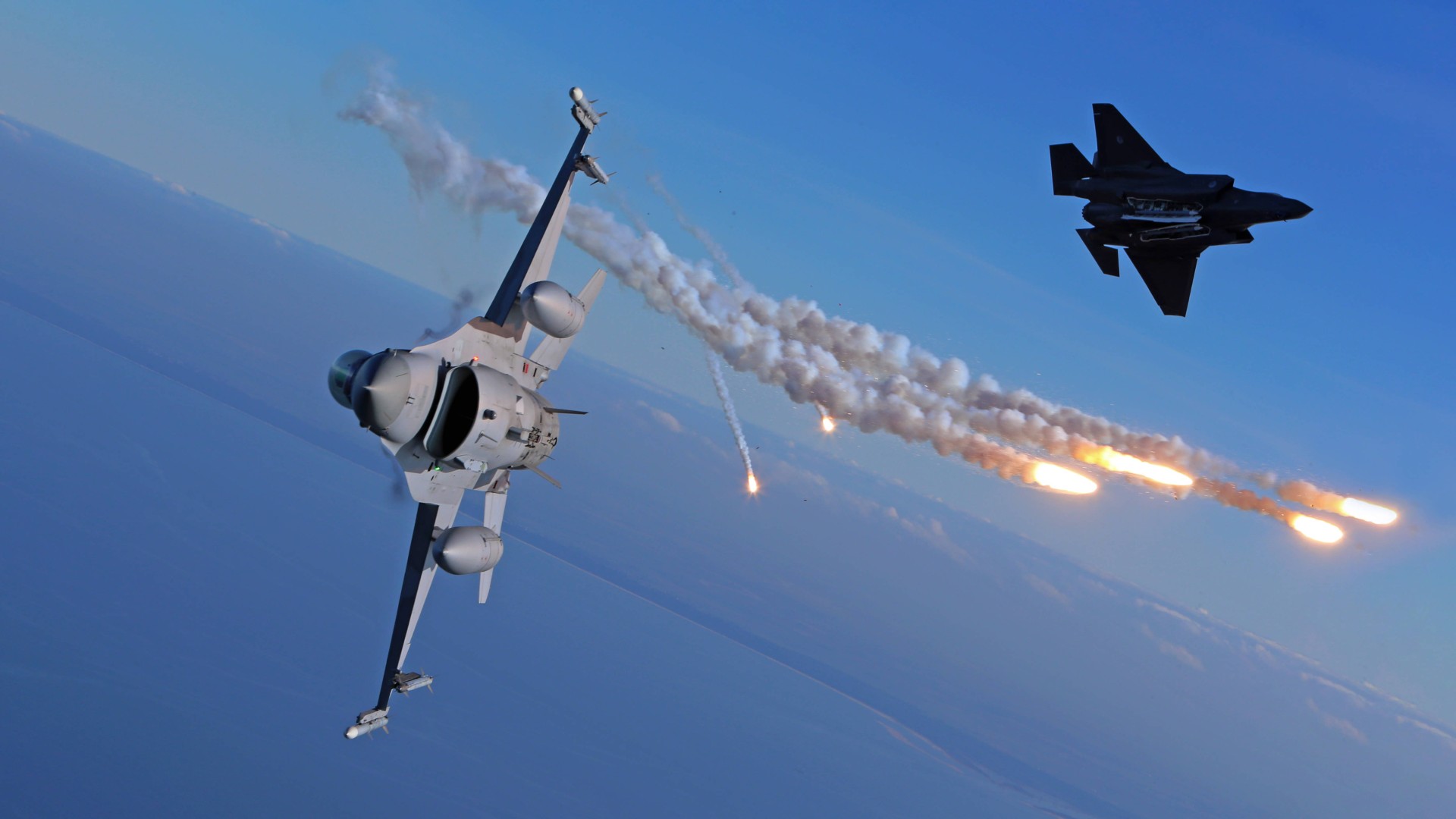 Ba Lan tuyên bố bắn rơi UAV Nga, NATO họp bàn - Ảnh 2.