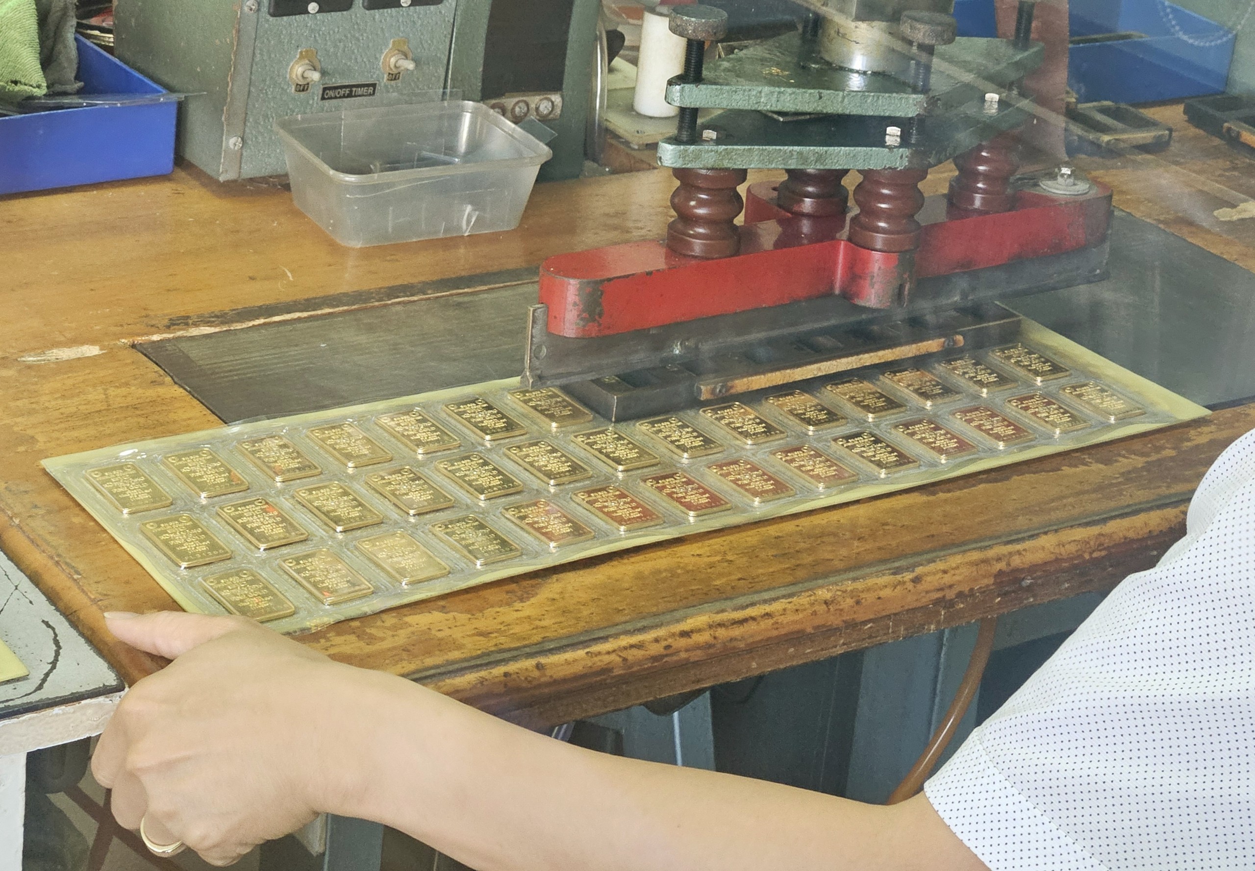 Giá vàng hôm nay 23-3: Biến động dữ dội, dự báo còn tăng- Ảnh 3. Giá vàng hôm nay 23-3: Biến động dữ dội, dự báo còn tăng- Ảnh 3.