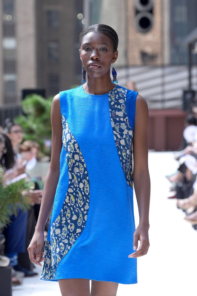 'Biến' vải vụn thành khuyên tai, vòng - thời trang Việt thu hút tín đồ quốc tế- Ảnh 1.