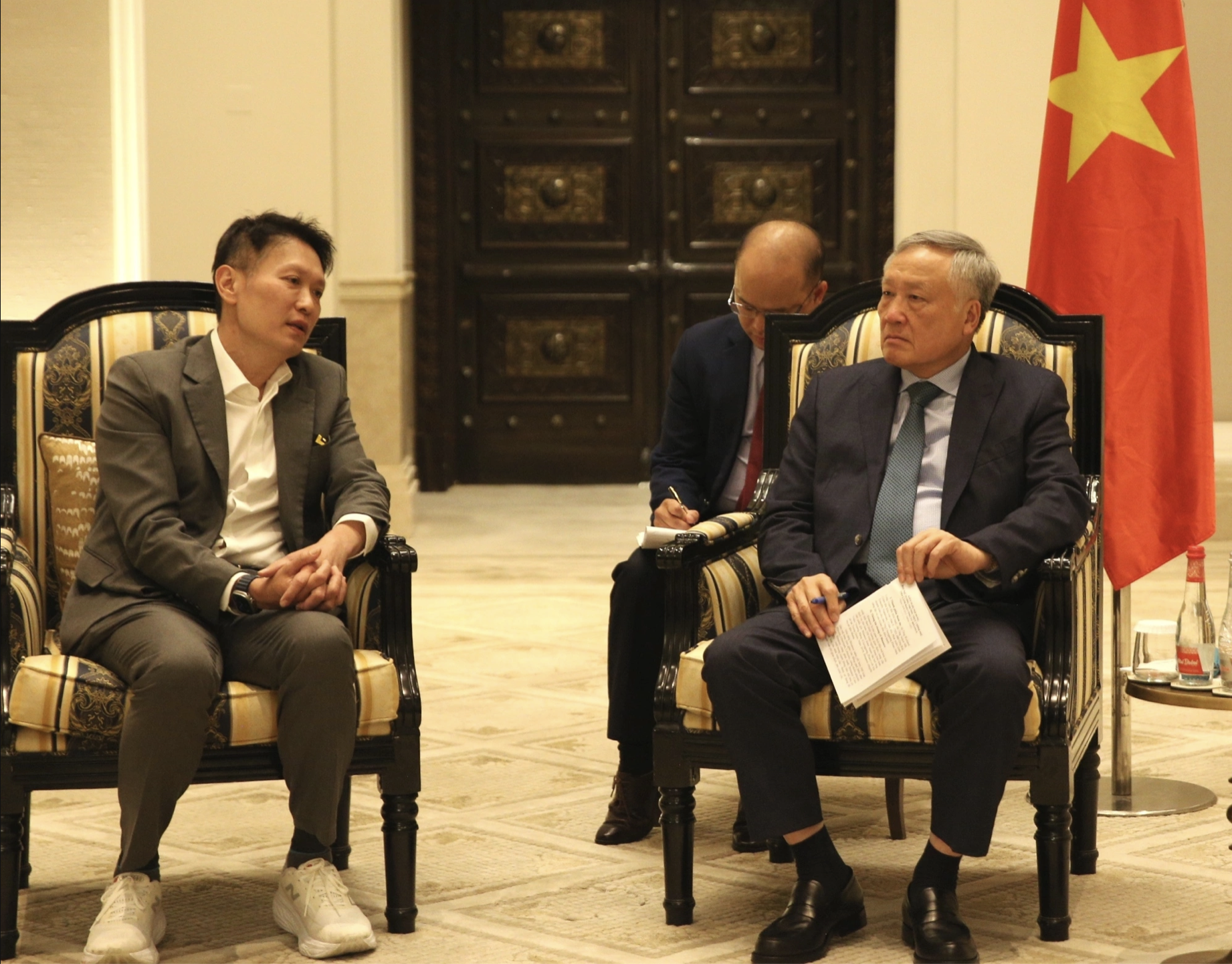 Binance sẽ mở trụ sở ở Đà Nẵng? 1 Phó thủ tướng Việt Nam mời Binance mở văn phòng tại Đà Nẵng - Ảnh 1.