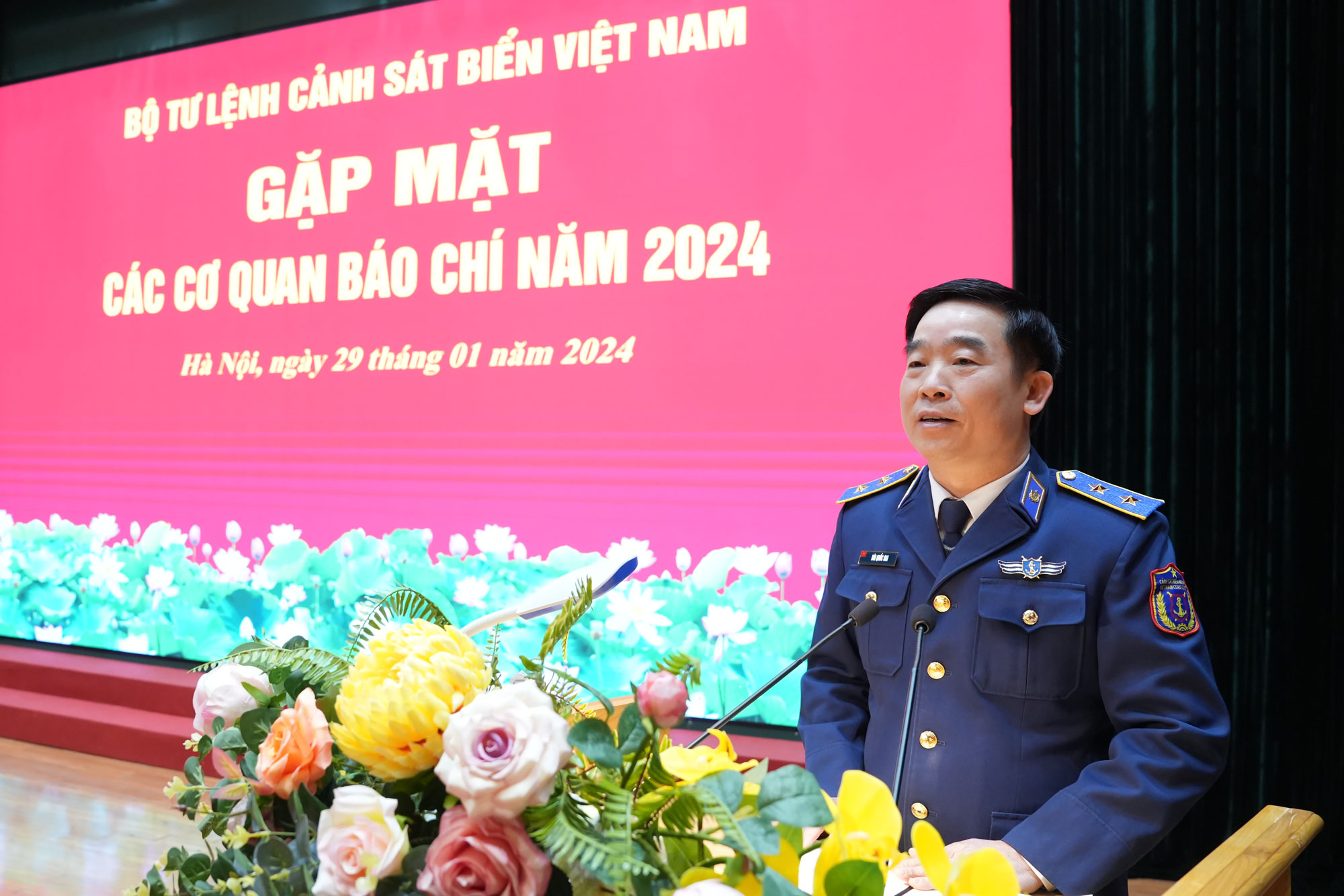 Bộ Tư lệnh Cảnh sát biển tặng Bằng khen cho Báo Người Lao Động- Ảnh 1. Bộ Tư lệnh Cảnh sát biển tặng Bằng khen cho Báo Người Lao Động- Ảnh 1.