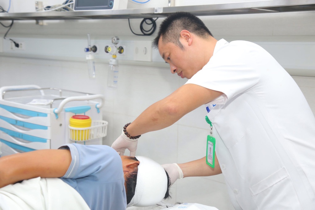 Bộ Y tế chỉ đạo khắc phục, ứng phó hậu quả của bão số 10 - 1