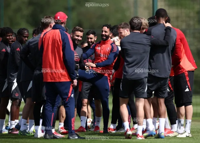 MU vẫn tin tưởng HLV Ruben Amorim chèo chống CLB vượt qua khó khăn. Ảnh: EPA. CLB Man United