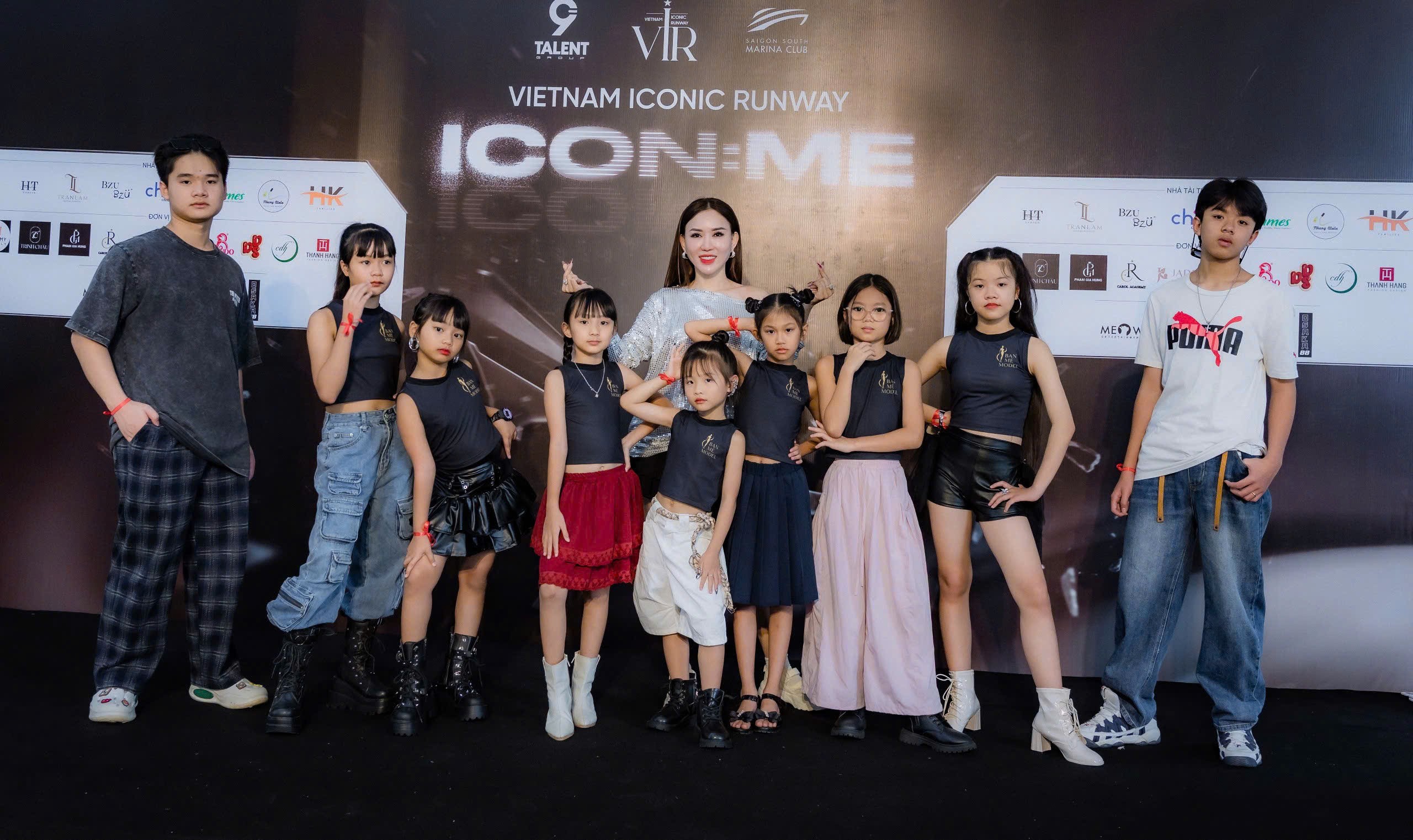 CLB mẫu nhí Ban Mê Model thần thái trên sàn diễn thời trang 1 z6988402356378-0784a4d8e98dd023e77da80fcccc50d9-1757303345.jpg