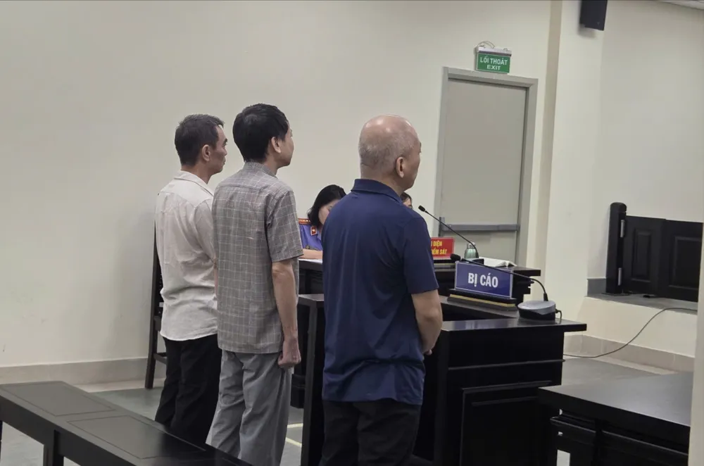 ca sỹ tự do giá chạy án.jpg