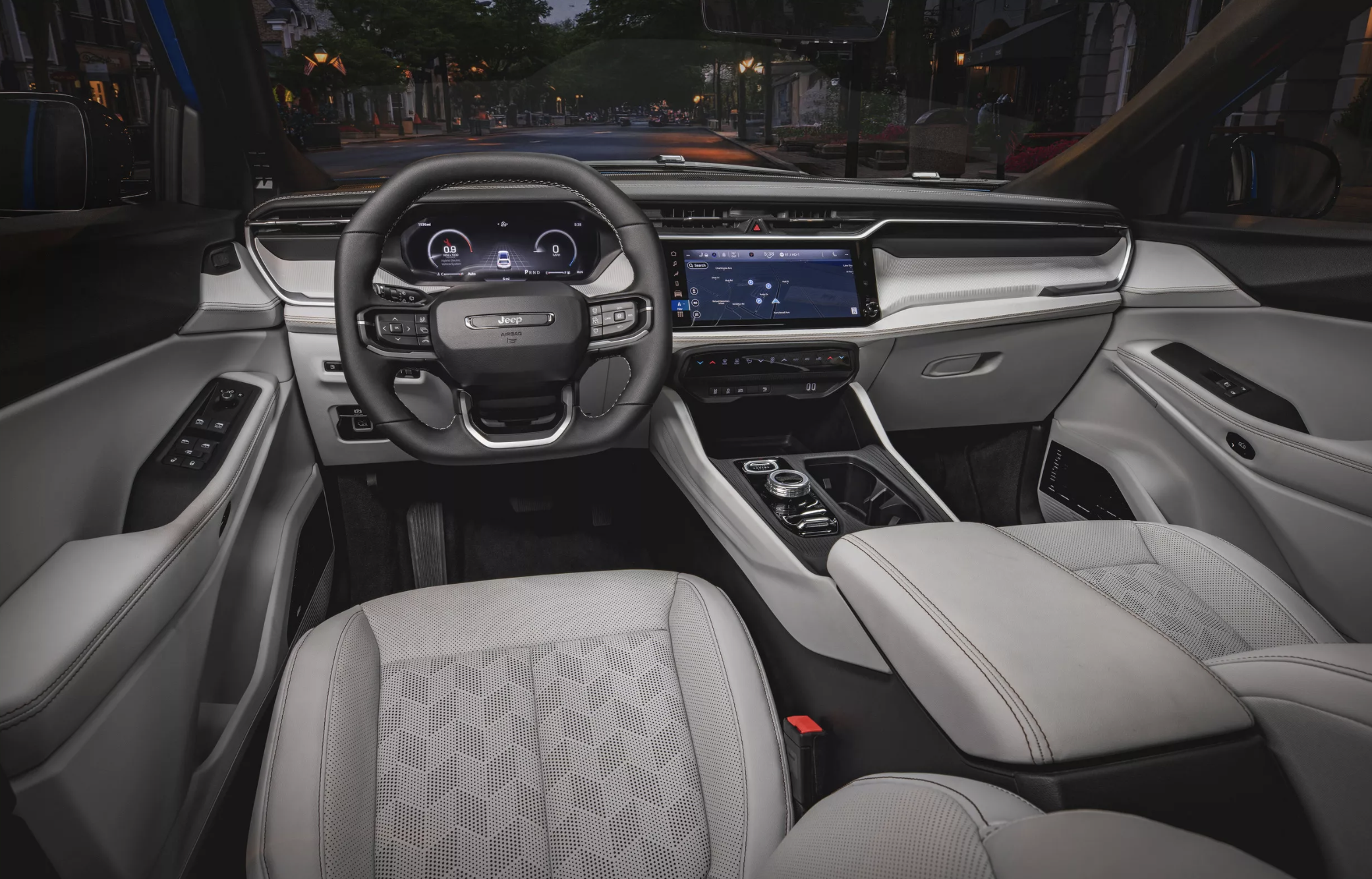 Các hãng xe đang dần hạn chế sử dụng da để trang trí nội thất ô tô - Ảnh 1.