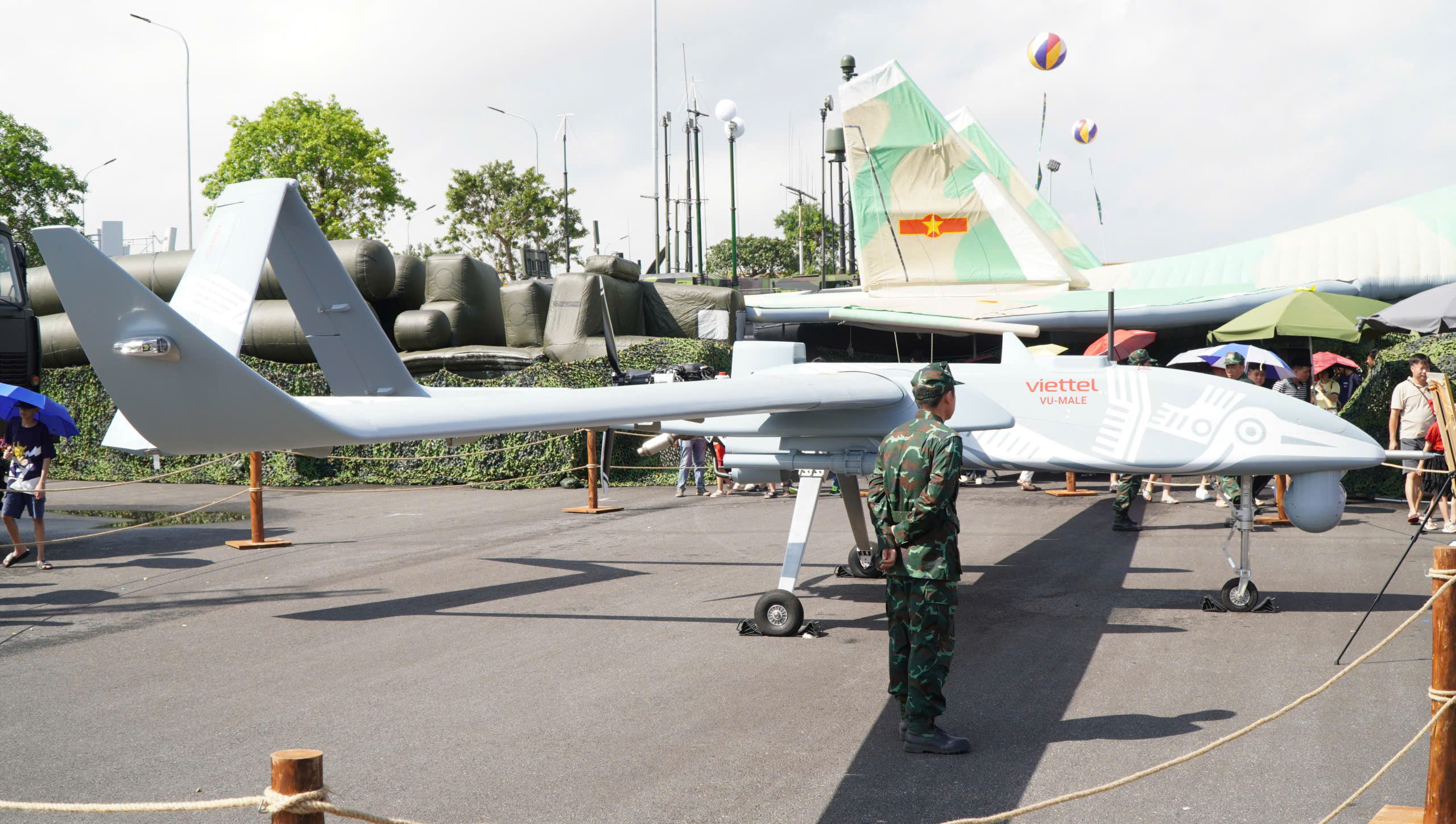 Khám phá hàng loạt UAV 'make in Viet Nam' lần đầu trình làng tại triển lãm lớn nhất lịch sử - Ảnh 1.