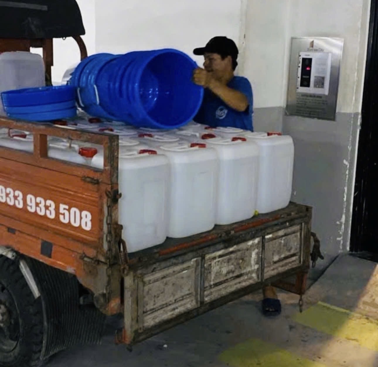 Căn hộ của Phó Chủ tịch Hiệp hội bất động sản TP HCM bị cắt nước suốt 8 tháng- Ảnh 1. Căn hộ của Phó Chủ tịch Hiệp hội bất động sản TP HCM bị cắt nước suốt 8 tháng- Ảnh 1.