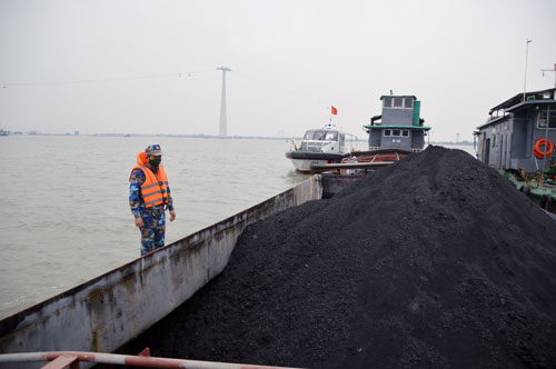 Cao điểm phòng chống tội phạm trên biển dịp Tết - Ảnh 1. Cao điểm phòng chống tội phạm trên biển dịp Tết - Ảnh 1.