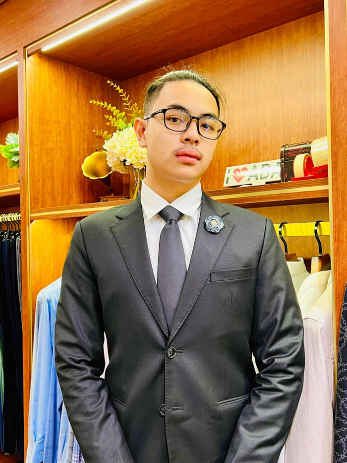 Không ngờ cậu nhóc từng gây sốt Vbiz này lại là cảnh vệ điển trai trong Tử Chiến Trên Không, đúng là con trai "ông hoàng phòng vé" có khác! - Ảnh 8.