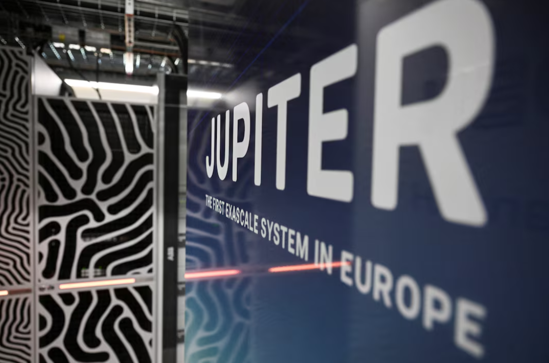 Châu Âu tham vọng bắt kịp Mỹ - Trung về siêu máy tính - Ảnh 1. siêu máy tính - Ảnh 1.