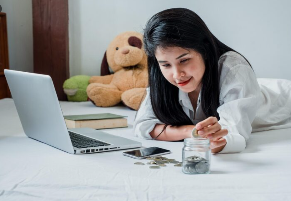 Chị dâu cả sống bằng lương nhưng vẫn để dành được tiền, còn em dâu buôn bán thu nhập cao mà lúc nào cũng ngập trong nợ nần- Ảnh 1.