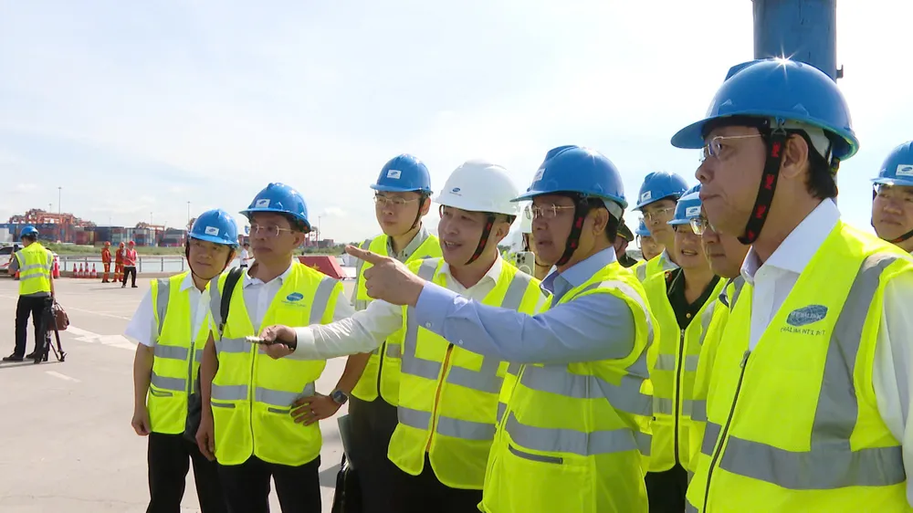 Chủ tịch UBND Nguyễn Văn Được khảo sát khu vực cảng Cái Mép Hạ, thăm dự án hóa dầu Long Sơn