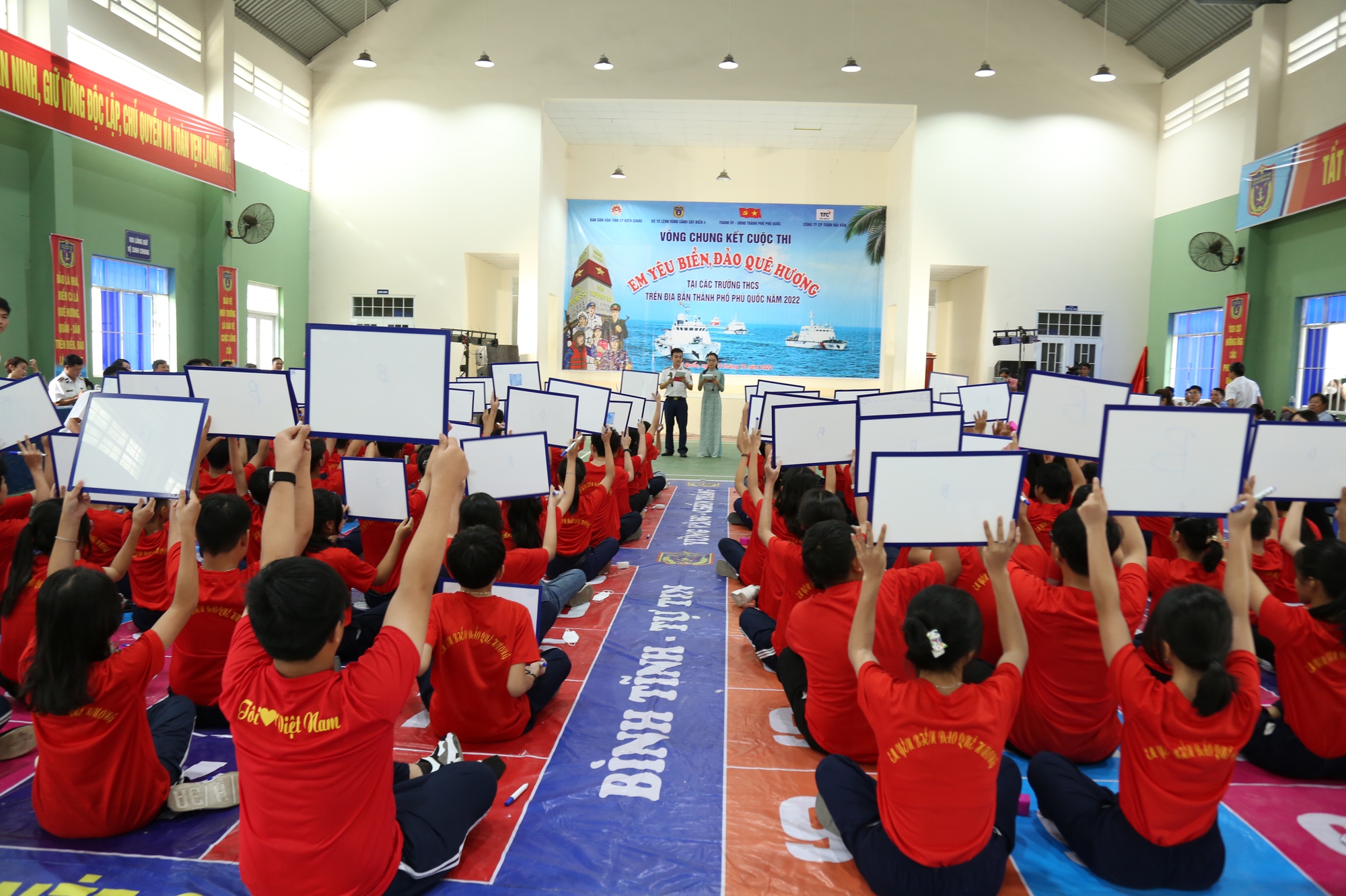 Chung kết cuộc thi “Em yêu biển, đảo quê hương” tại Phú Quốc - Ảnh 1. Chung kết cuộc thi “Em yêu biển, đảo quê hương” tại Phú Quốc - Ảnh 1.