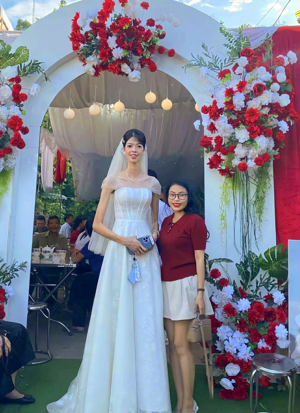 Chuyện tình của cô dâu cao 1,85m ở Tuyên Quang  - 1