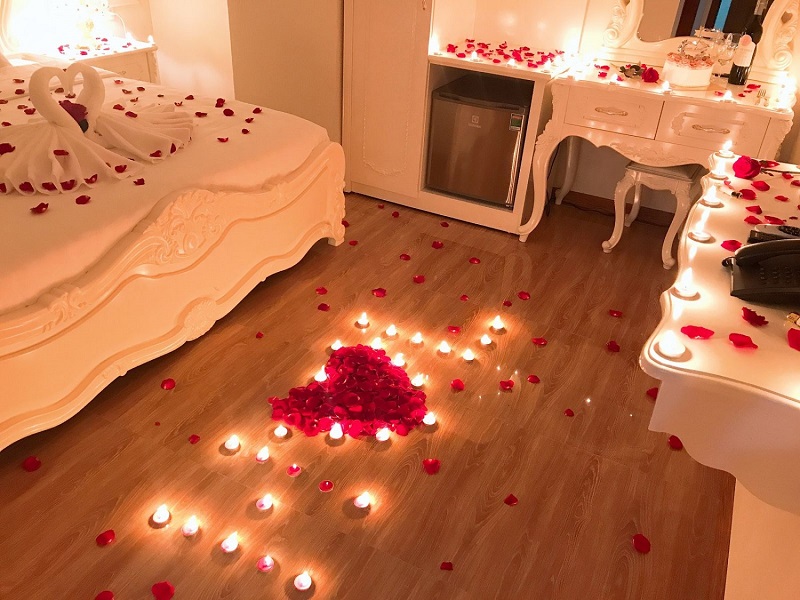 Cô dâu tái mặt trong đêm tân hôn vì chú rể biến mất cùng toàn bộ tiền mừng cưới, sự thật "hú hồn" sáng tỏ vào sáng hôm sau - Ảnh 1.