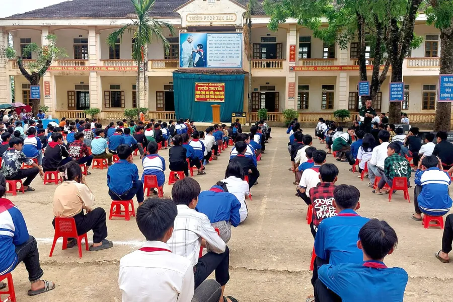 di-biet-phai (2).jpg