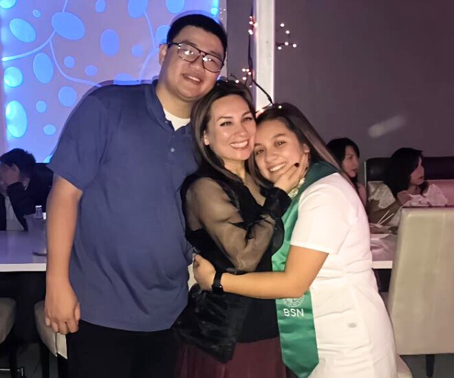 Cháu ngoại Phi Nhung đến dự lễ tốt nghiệp của bố, chàng rể Việt kiều nay là niềm tự hào của gia đình 5 Con rể Phi Nhung hứa thay mẹ chăm sóc cho Wendy Phạm.