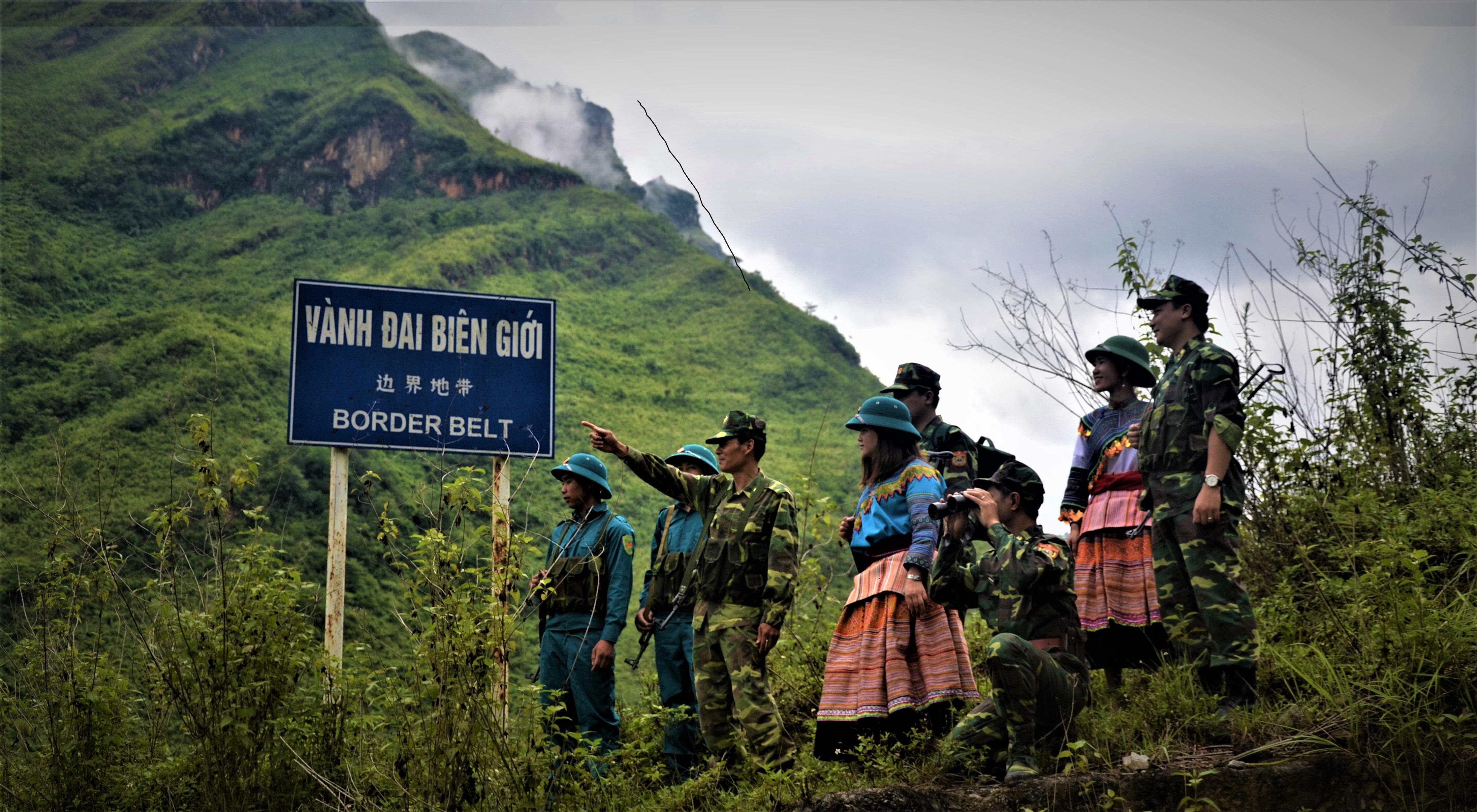 CUỘC THI VIẾT “CHỦ QUYỀN QUỐC GIA BẤT KHẢ XÂM PHẠM”: Cột mốc sống Hóa Chư Phùng- Ảnh 1. CUỘC THI VIẾT “CHỦ QUYỀN QUỐC GIA BẤT KHẢ XÂM PHẠM”: Cột mốc sống Hóa Chư Phùng- Ảnh 1.