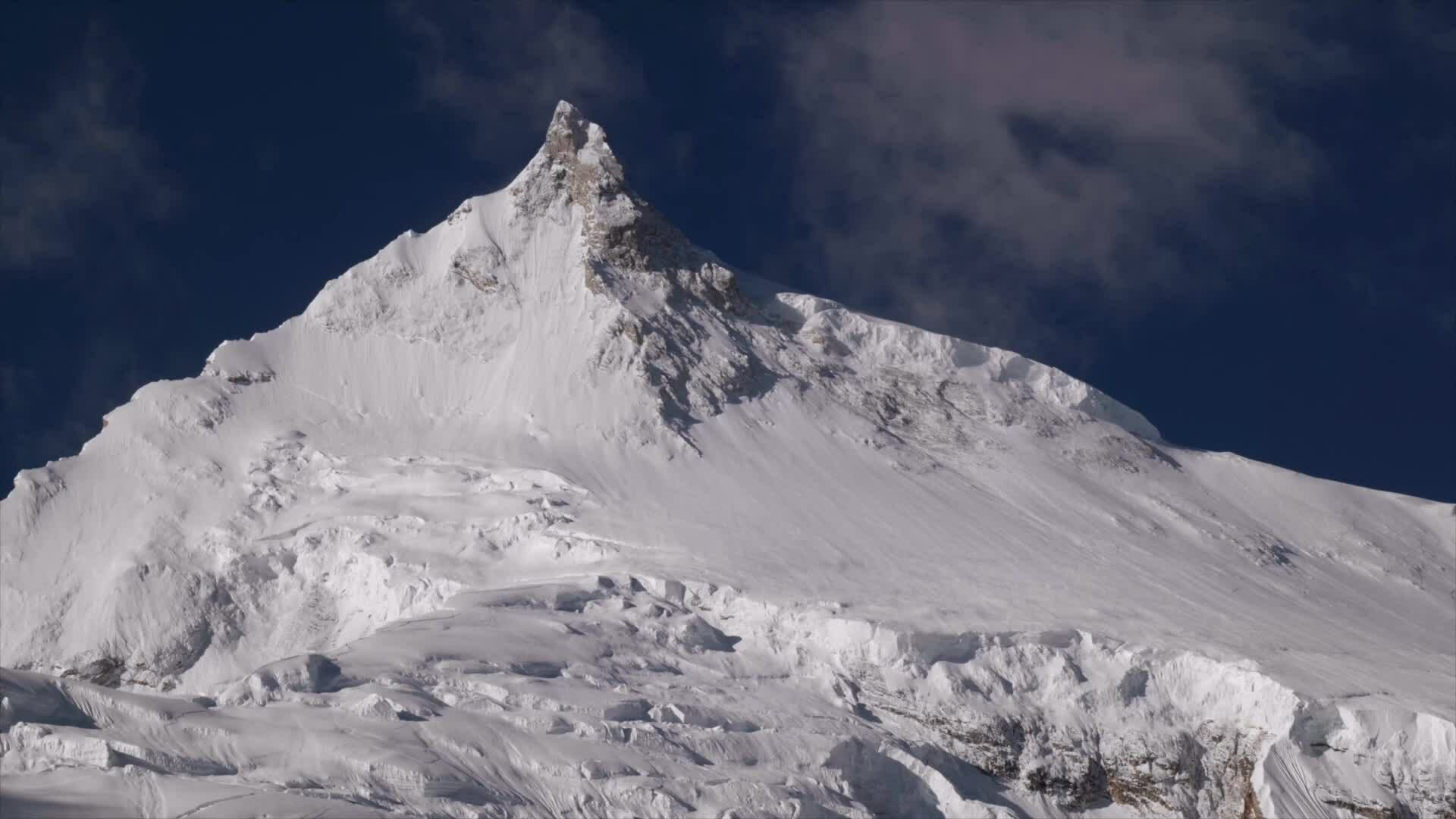 Cụ ông 86 tuổi chinh phục đỉnh núi hơn 8.000 mét