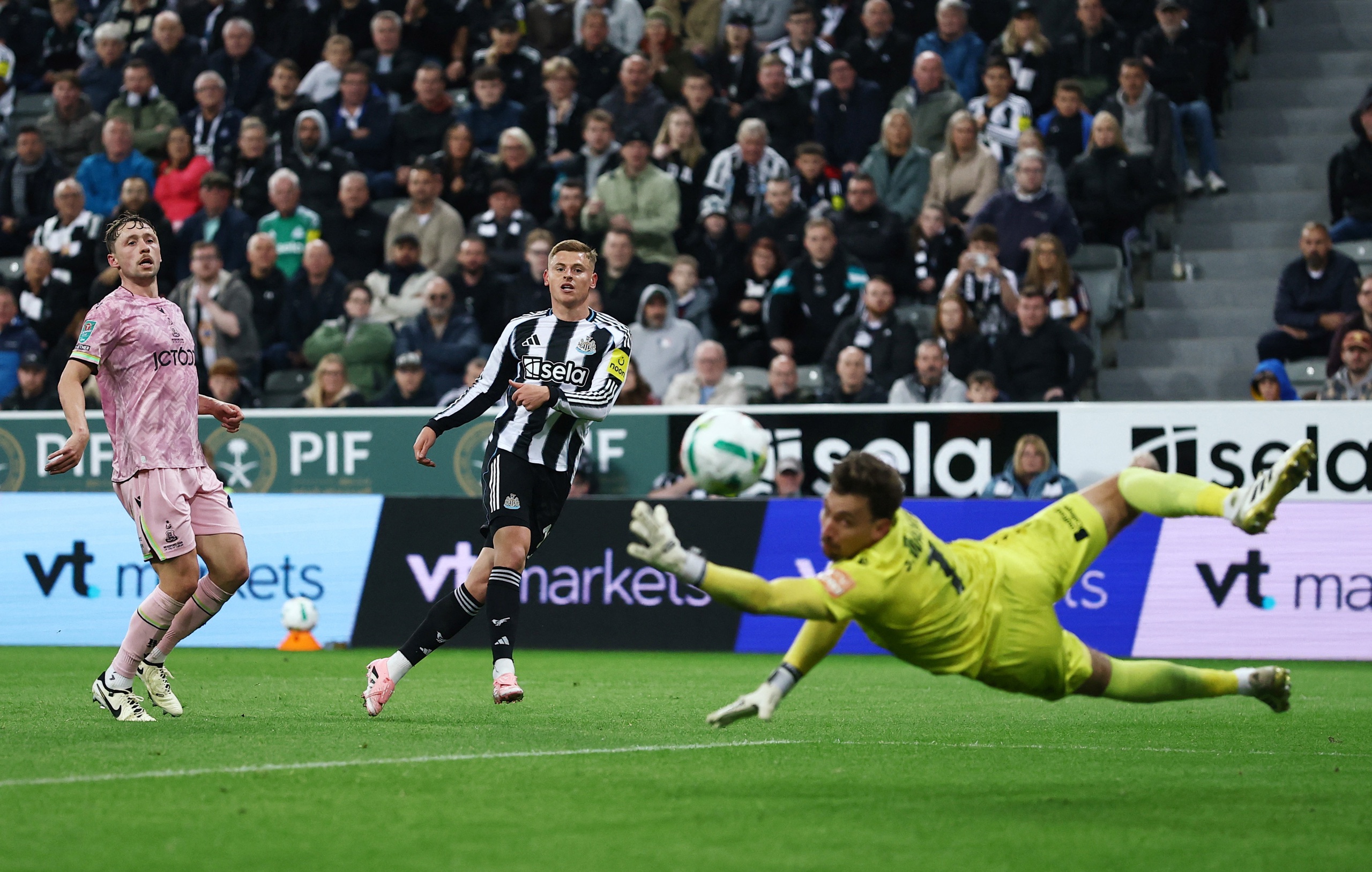 Nhận định Newcastle vs Arsenal: Cuộc chiến của những triết lý đối lập tại St. James' Park - Ảnh 1.