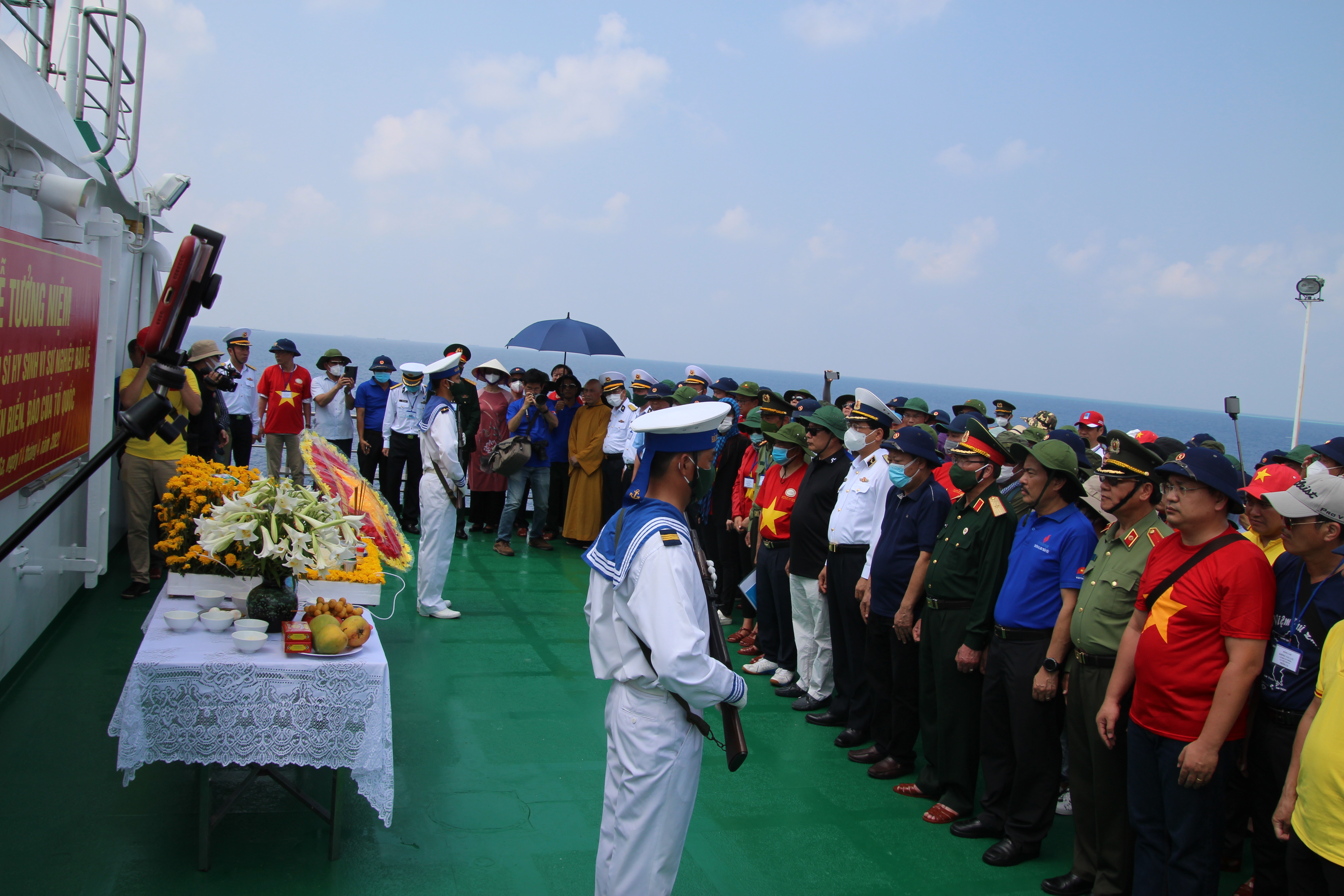 Cuộc thi viết về chủ quyền quốc gia: Lời thề giữ biển- Ảnh 1. Cuộc thi viết về chủ quyền quốc gia: Lời thề giữ biển- Ảnh 1.