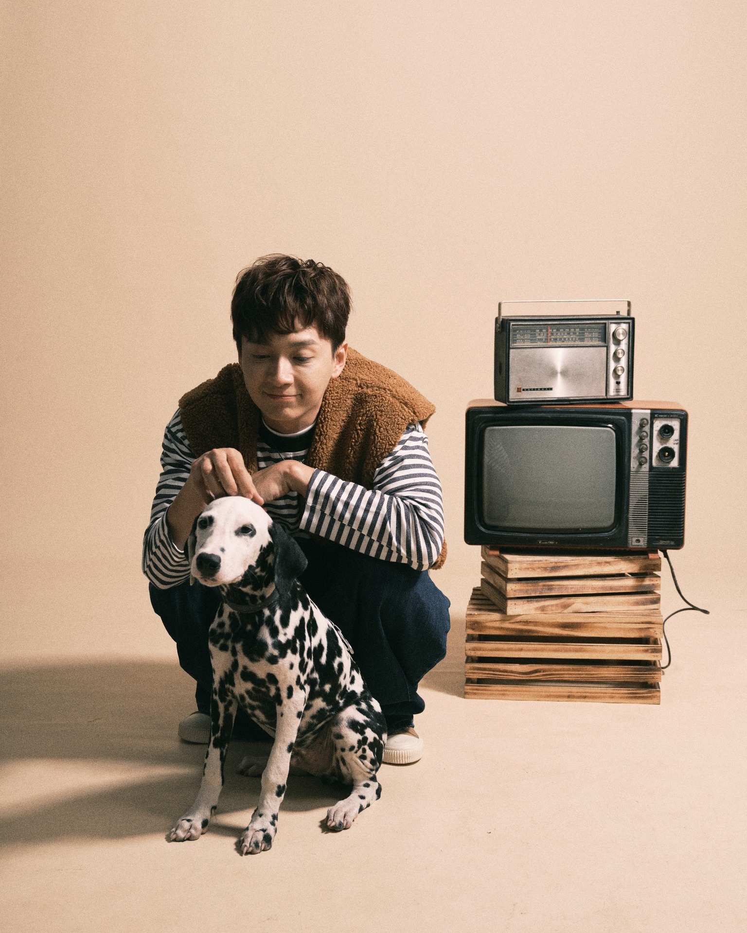 Điểm vàng trên gương mặt "chồng quốc dân" Hứa Quang Hán: Muốn nghèo cũng khó - Ảnh 6. Điểm vàng trên gương mặt "chồng quốc dân" Hứa Quang Hán: Muốn nghèo cũng khó - Ảnh 6.