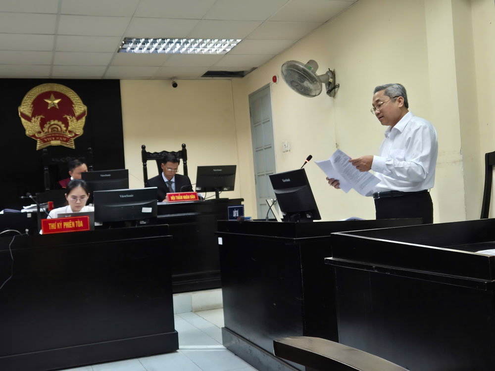 Đồng hành với người lao động- Ảnh 1. Đồng hành với người lao động- Ảnh 1.