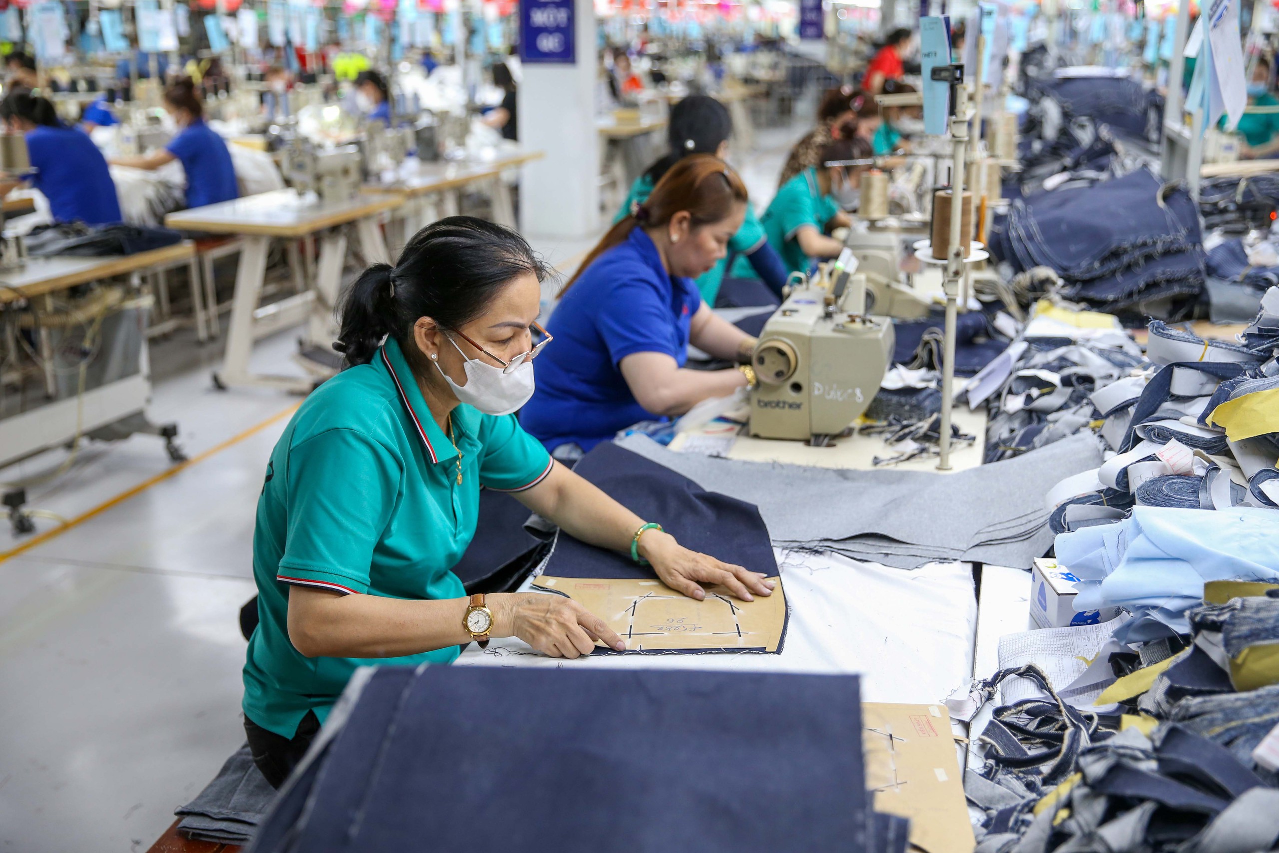 Động lực và thách thức cho tăng trưởng GDP 8,3 % - 8,5 % vào cuối năm 2025 - Ảnh 1. Động lực và thách thức cho tăng trưởng GDP 8,3 % - 8,5 % vào cuối năm 2025 - Ảnh 1.