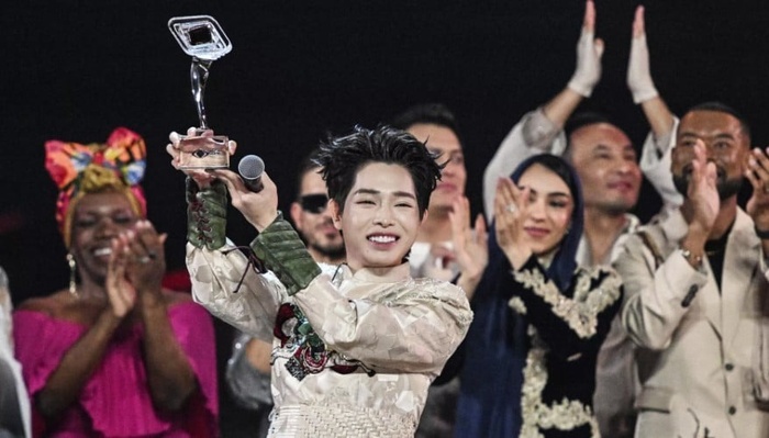 Đức Phúc làm nên lịch sử khi giành giải thưởng hơn 9 tỷ đồng trong cuộc thi âm nhạc tại Nga