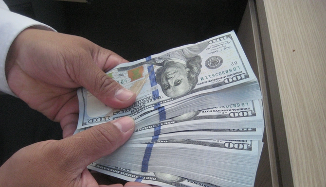 FED giảm lãi suất, kinh tế Việt Nam được lợi gì? 1 Fed giảm lãi suất, kích thích xuất khẩu- tăng cung ngoại tệ - Ảnh 1.