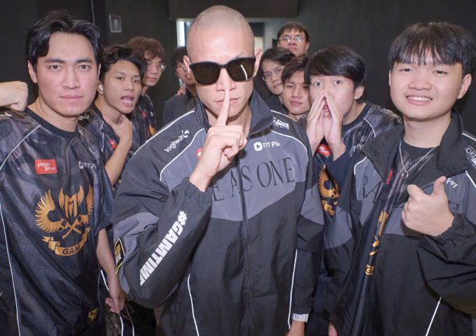 TK Nguyen và các tuyển thủ GAM Esports. Ảnh: NVCC
