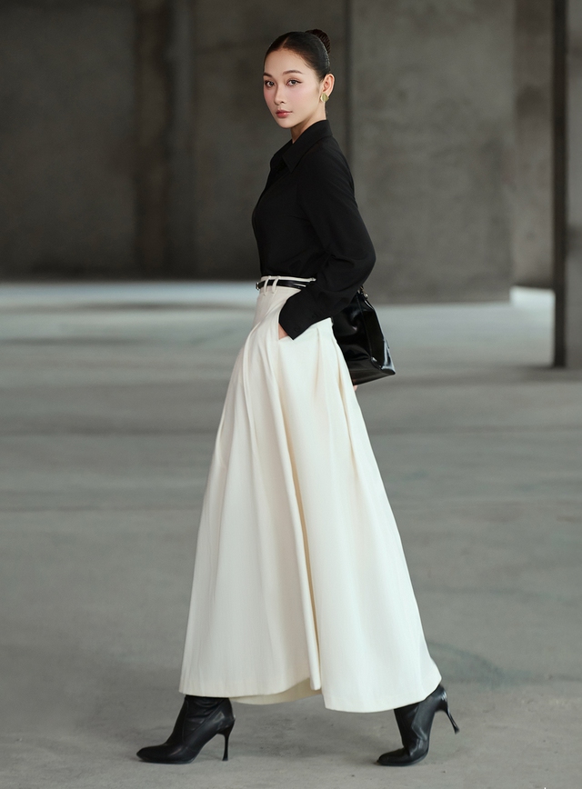 Giày cao gót, tâm điểm của mọi bản phối công sở cùng váy dài, quần ống rộng- Ảnh 1.