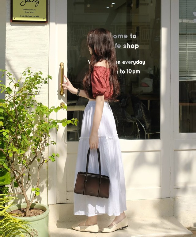 Giày cao gót và kiểu giày phù hợp diện cùng váy dáng dài 1 Giày cao gót và kiểu giày hợp diện cùng váy dáng dài - Ảnh 1.