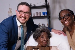 7 người già nhất thế giới chia sẻ 6 thói quen để sống tới 100 tuổi