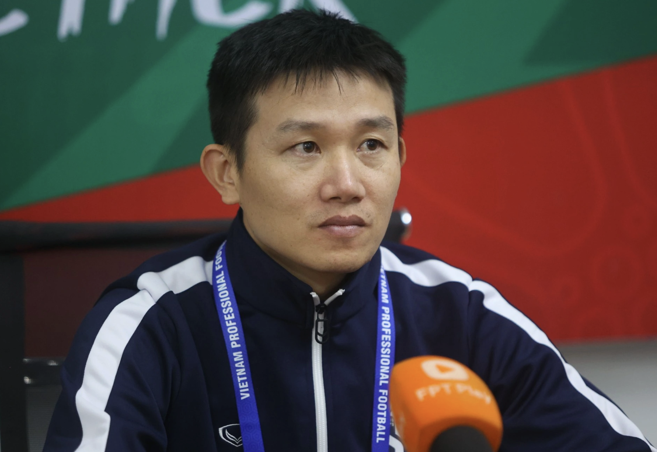 'Cối xay HLV' V-League đã kích hoạt: Gọi thẳng tên ‘tướng’ Anh Đức hay Choi Won-kwon?- Ảnh 1.