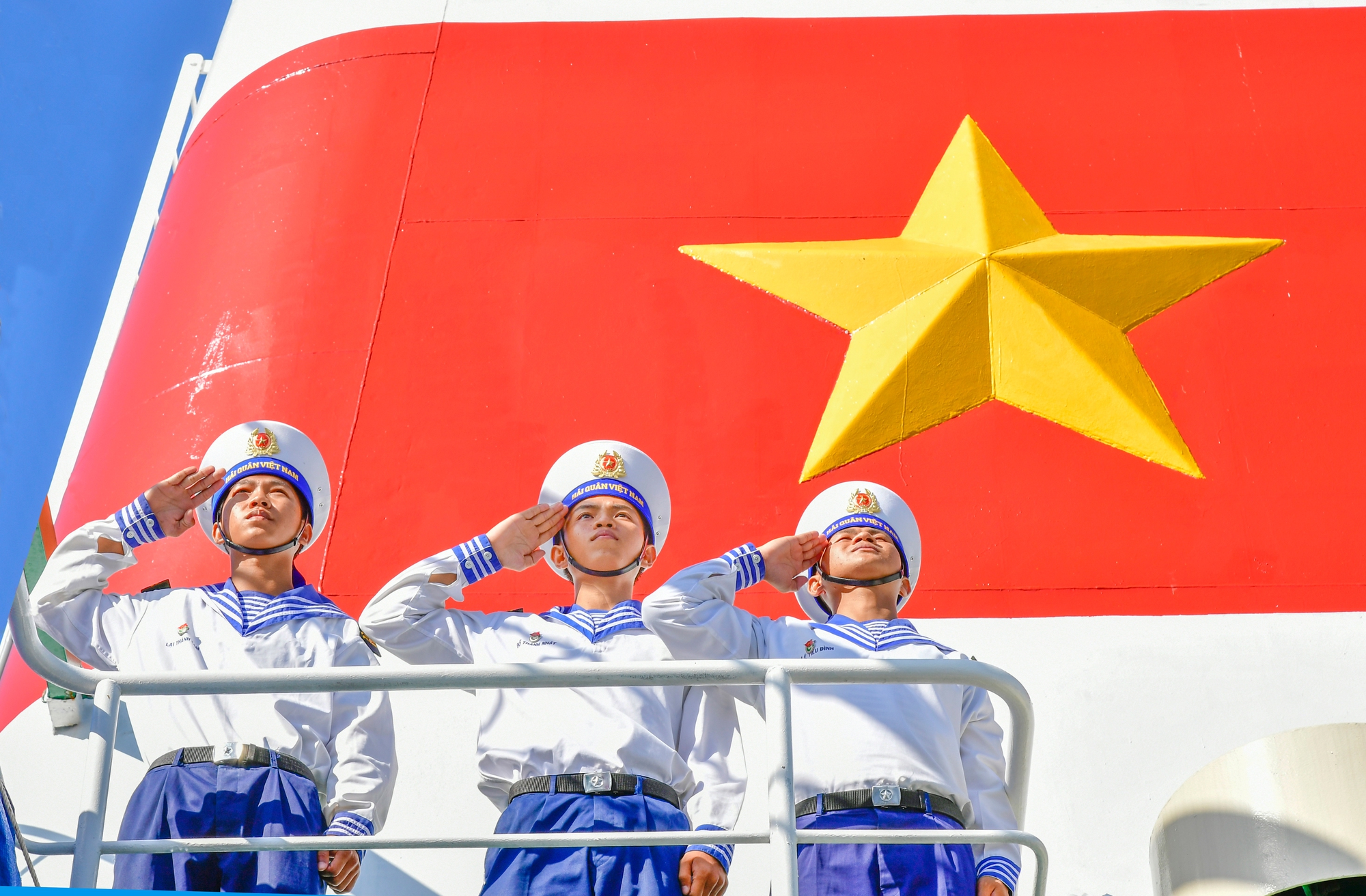 Gửi gắm tình yêu Tổ quốc qua 2 cuộc thi- Ảnh 1. Gửi gắm tình yêu Tổ quốc qua 2 cuộc thi- Ảnh 1.