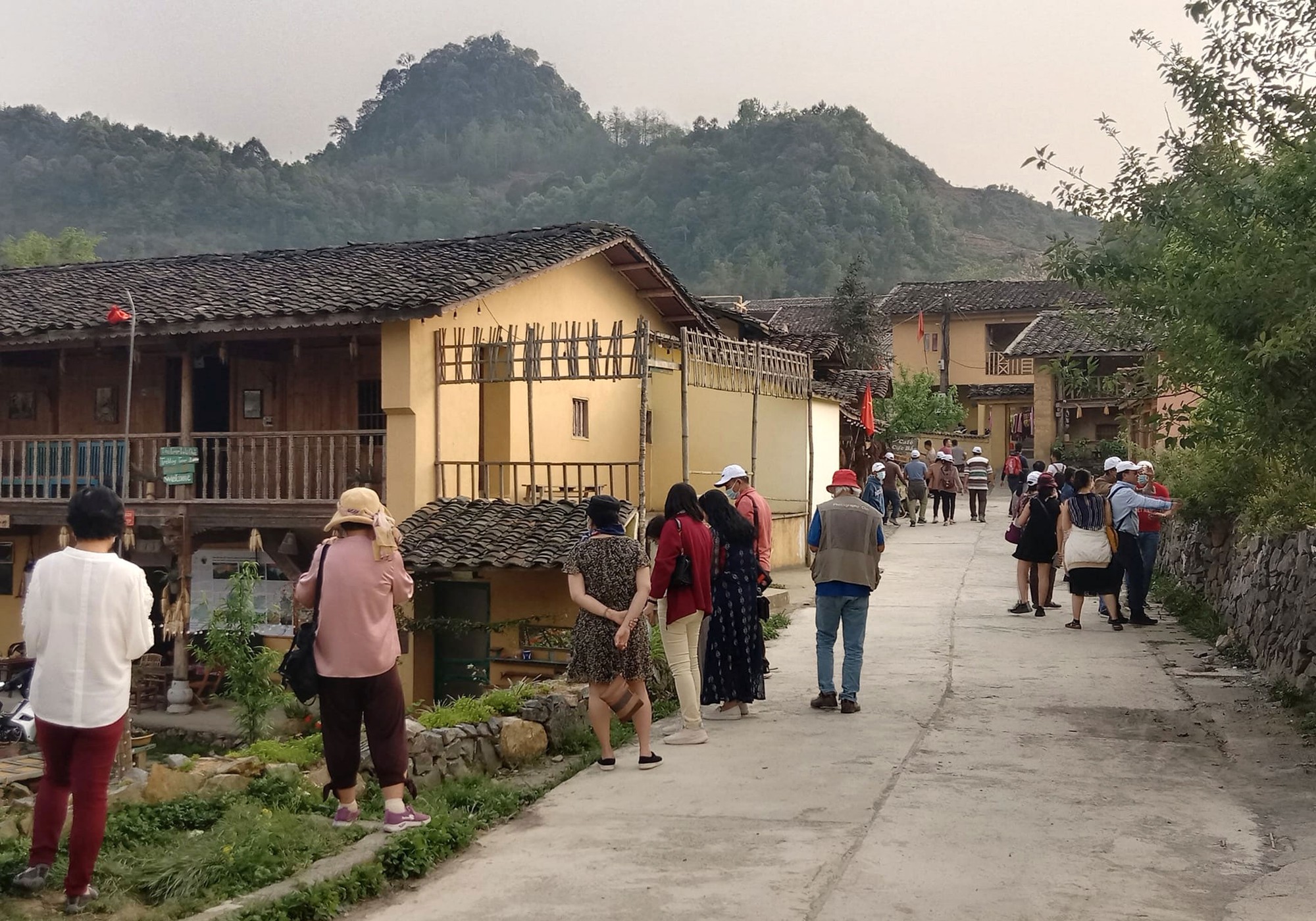 Cuộc thi viết về chủ quyền quốc gia lần 4: Gương sáng nơi địa đầu Tổ quốc - Ảnh 1. Cuộc thi viết về chủ quyền quốc gia lần 4: Gương sáng nơi địa đầu Tổ quốc - Ảnh 1.