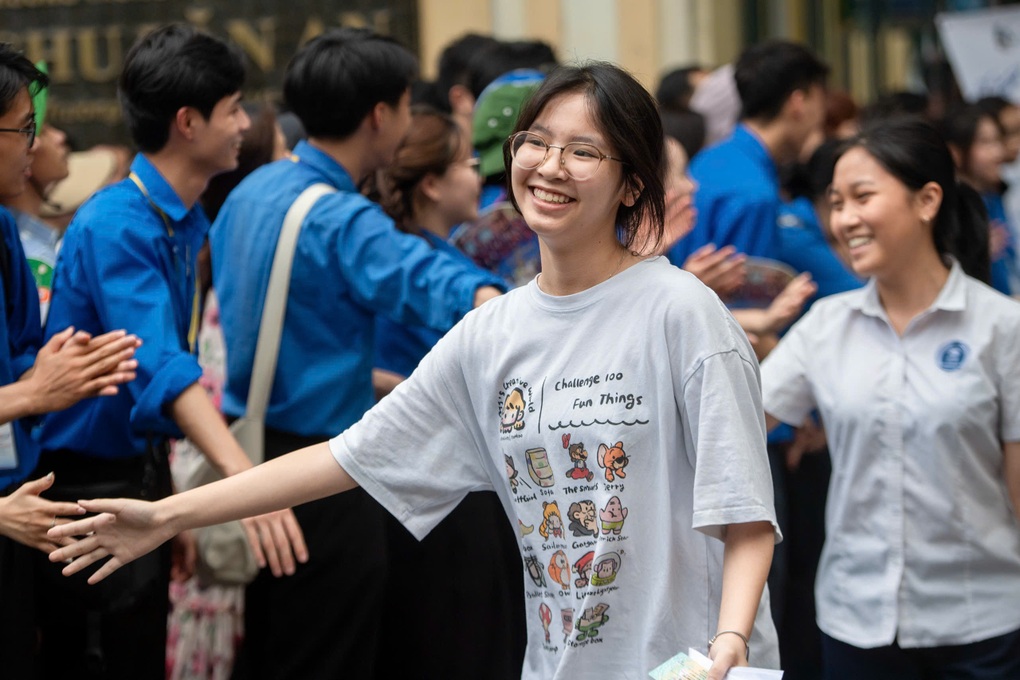 Hà Nội cần thêm bao nhiêu trường để phổ cập THPT? - 1