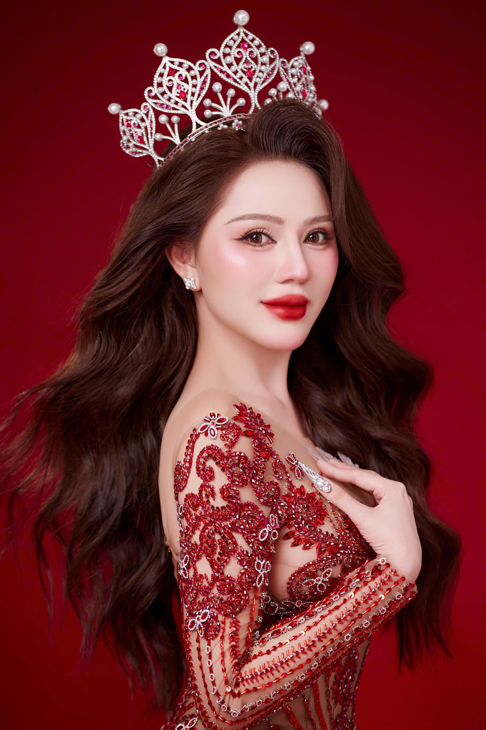 Nguyễn Thị Bình: Hành trình hoa hậu nhân ái lan tỏa giá trị tốt đẹp đến cộng đồng- Ảnh 1. Nguyễn Thị Bình: Hành trình hoa hậu nhân ái lan tỏa giá trị tốt đẹp đến cộng đồng- Ảnh 1.