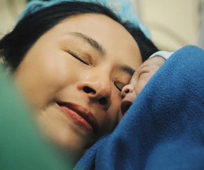 Hoa hậu Ngọc Hân rơi nước mắt khi đón con đầu lòng ở tuổi U40, định mệnh sắp đặt làm "em bé ngoại giao" 1 Hoa hậu Ngọc Hân sinh con đầu lòng ở tuổi U40.