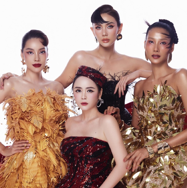 Hoàng Thùy diễn Tuần lễ thời trang Thượng Hải?- Ảnh 1. Hoàng Thùy diễn Tuần lễ thời trang Thượng Hải?- Ảnh 1.