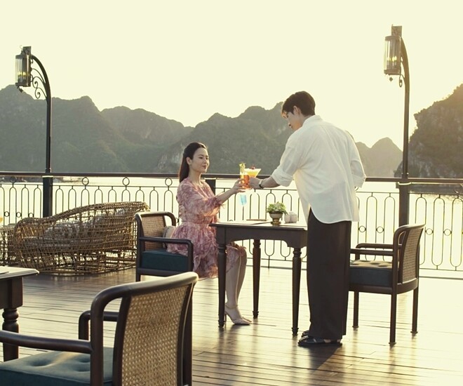 Cuộc gặp gỡ đầu tiên giữa Ngân và Trường trong Gió Ngang Khoảng Trời Xanh tập 20.