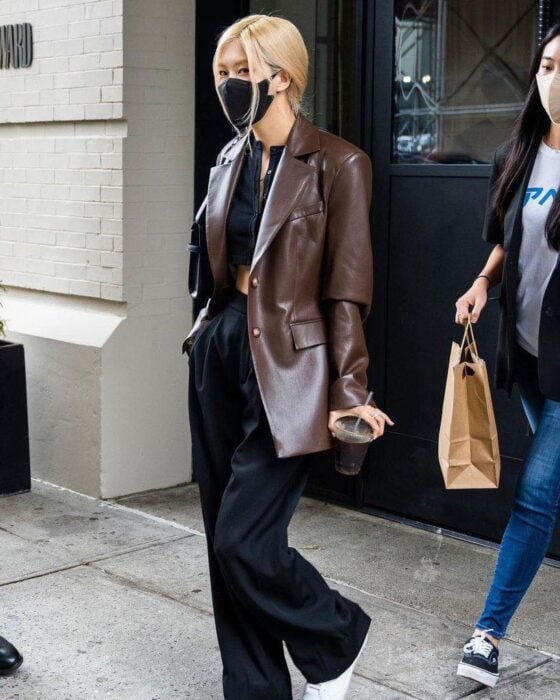 Hơn 400 bình luận về việc Rosé mặc xấu- Ảnh 18.